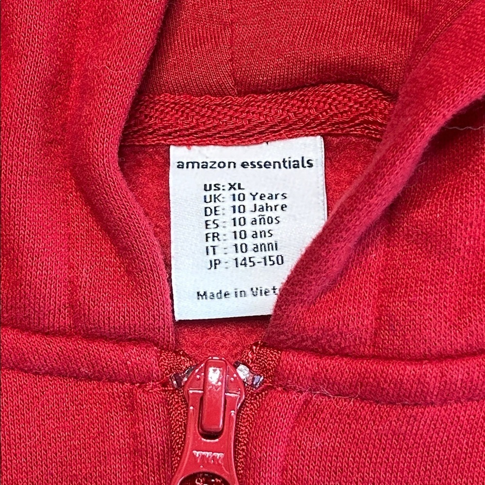 Amazon Essentials Kids Red Full-Zip Hoodie with Kangaroo Pockets - Picture 2 of 3